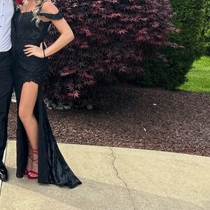 Beautifully elegant prom dress